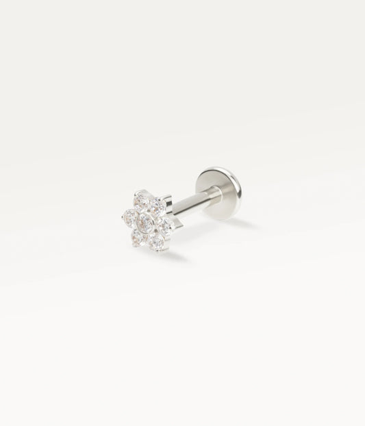 silberfarbenes Blumen-Piercing mit glänzenden Zirkonia, elegantes und raffiniertes Design