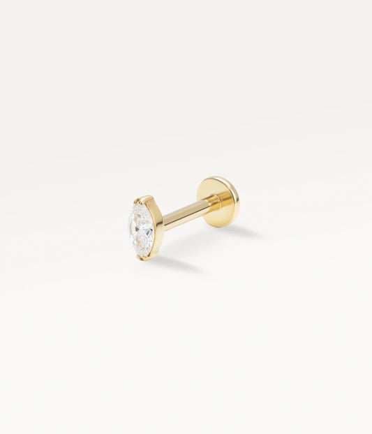 Stud Marquise doré à pierre allongée et tige à dos plat, vue de cÎté.