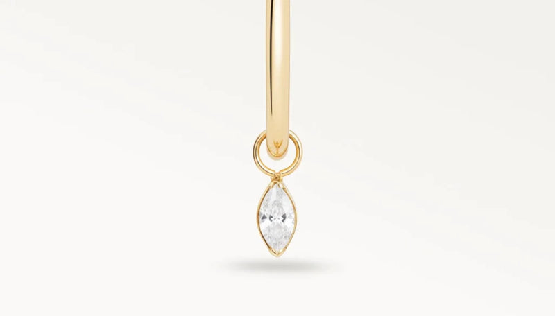 Anneau de piercing Evergold avec pendentif zircon en goutte, vue en gros plan détaillée