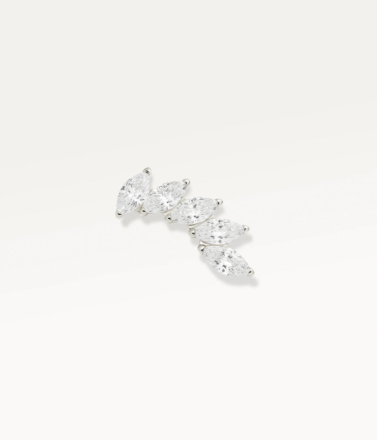 Piercing a fiore a cinque petali in titanio ipoallergenico, gioiello ipoallergenico ed elegante