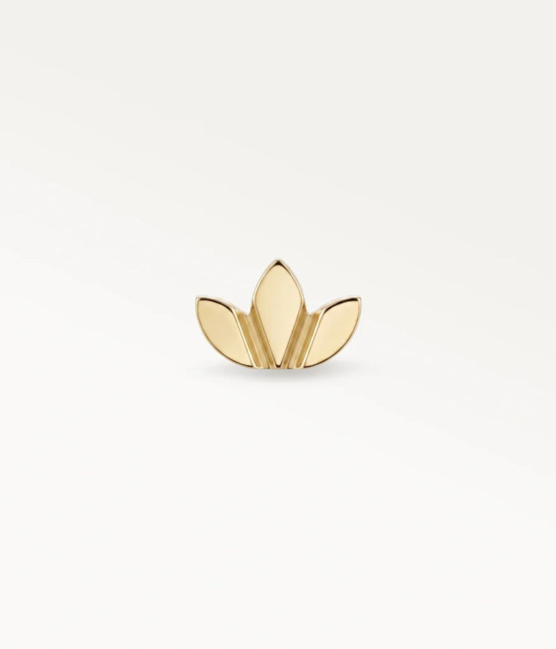 Piercing fleur lotus doré, vue frontale du bijou d'oreille au design épuré